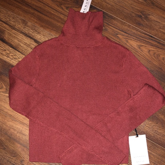 Brand new Kendall Kylie turtleneck - Picture 1 of 1